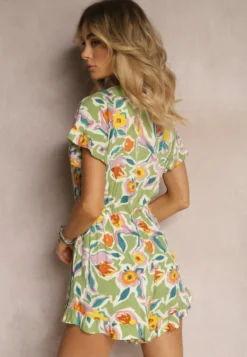 Zielony Krótki Kombinezon z Wiskozy z Ozdobnymi Falbankami w stylu Boho Tatella