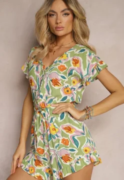 Zielony Krótki Kombinezon z Wiskozy z Ozdobnymi Falbankami w stylu Boho Tatella