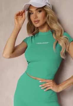 Zielony Krótki T-shirt o Dopasowanym Fasonie Ozdobiony Napisem Haliana