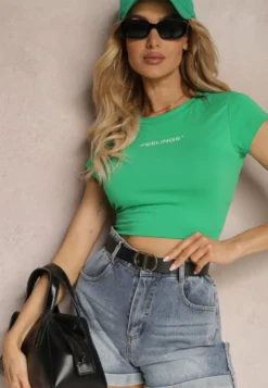 Zielony T-shirt o Dopasowanym Fasonie Cropped z Napisem Zaloella