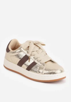 Złote Sneakersy Ozdobione Paskami Dolirenna