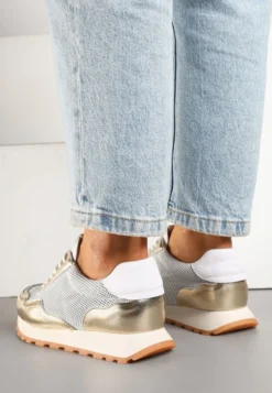 Złote Sneakersy Skórzane Ozdobione Geometrycznym Motywem Wibessa