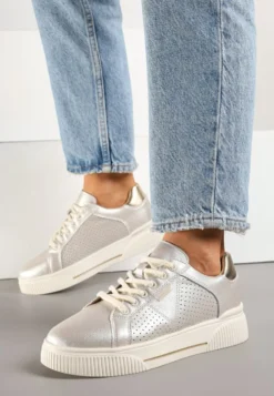Złote Sneakersy Typu Tenisówki ze Skóry Naturalnej z Ozdobną Perforacją Vivallie