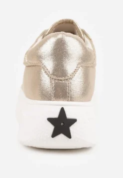 Złote Sneakersy VICES Ozdobione Gwiazdą i Błyszczącą Wstawką Oranatta