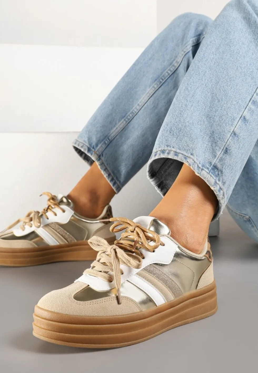 Złote Sneakersy w Stylu Tenisówek Ozdobione Brokatem Teladriena